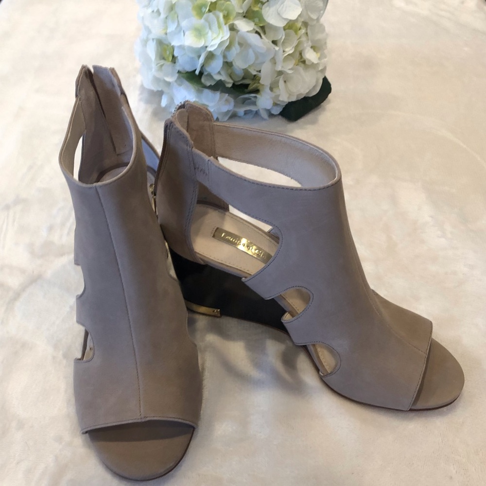 Louise et Cie Tan Wedge Peep Toe Heels with Wood and Gold Details, Size 8M/38